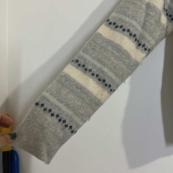 Club Monaco Cashmere grey and blue sweater with striped design Size small medium - Picture 6 of 6